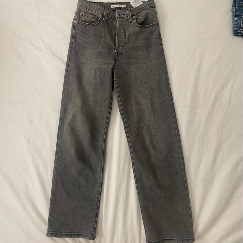 Levi’s Ribcage straight ankle Denim size 25